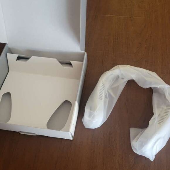 New Jisulife Neck Fan Life 3 Cooler Portable Bladeless Fan New in the box - Picture 5 of 10